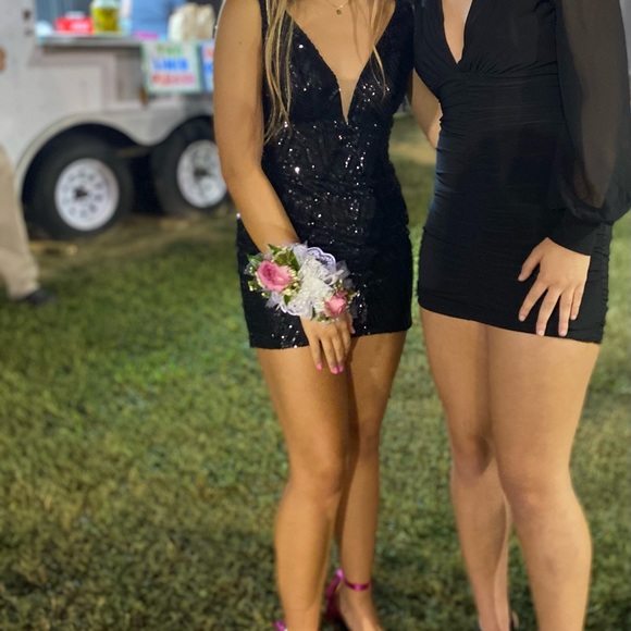 Black Ava Presley Sequined Dress - Picture 5 of 9